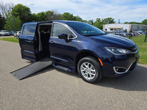 2020 Chrysler Pacifica Touring