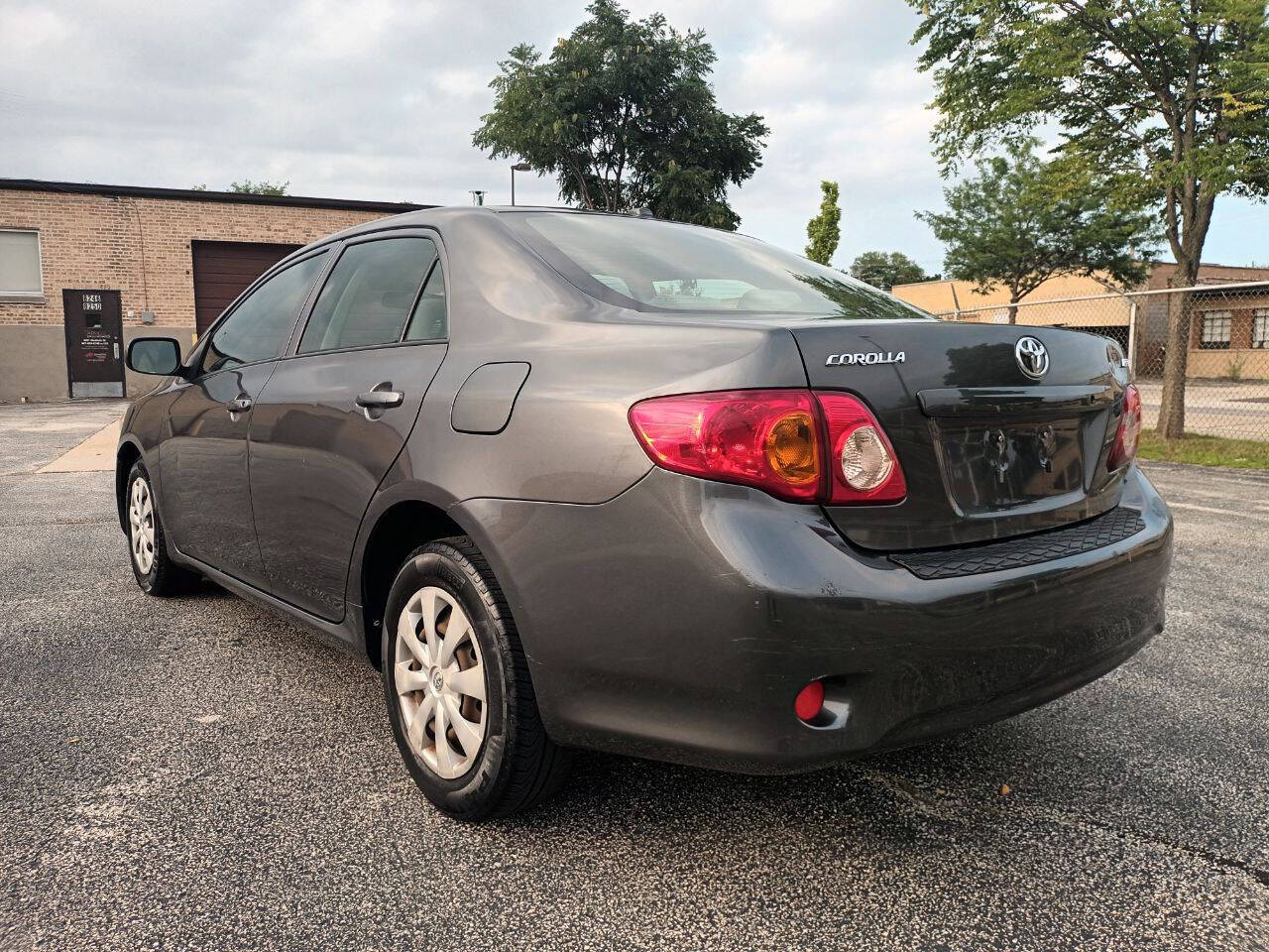 2009 Toyota Corolla for sale at Ideal Cars LLC in Skokie, IL