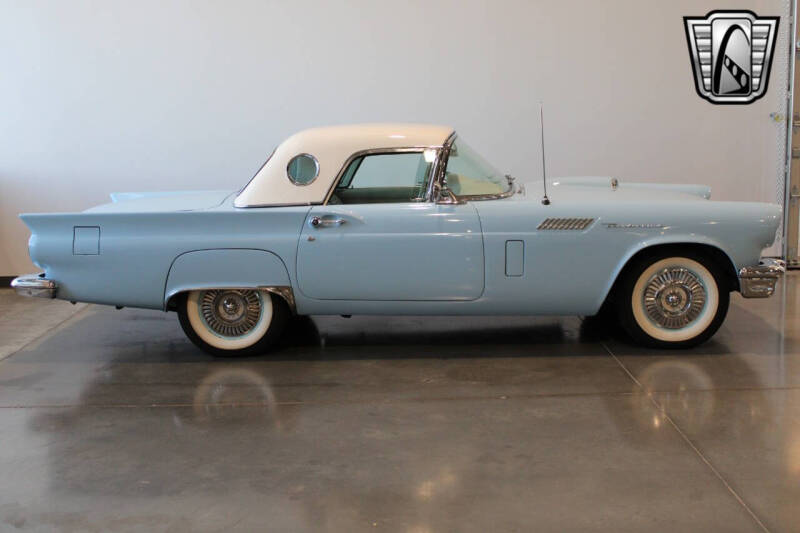 1957 Ford Thunderbird