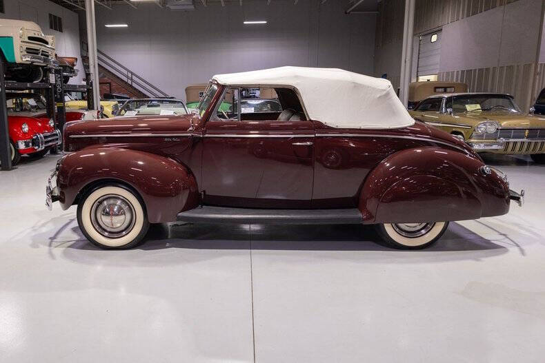 1940 Ford Deluxe