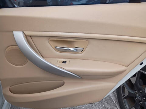 2015 BMW 3 Series 320i