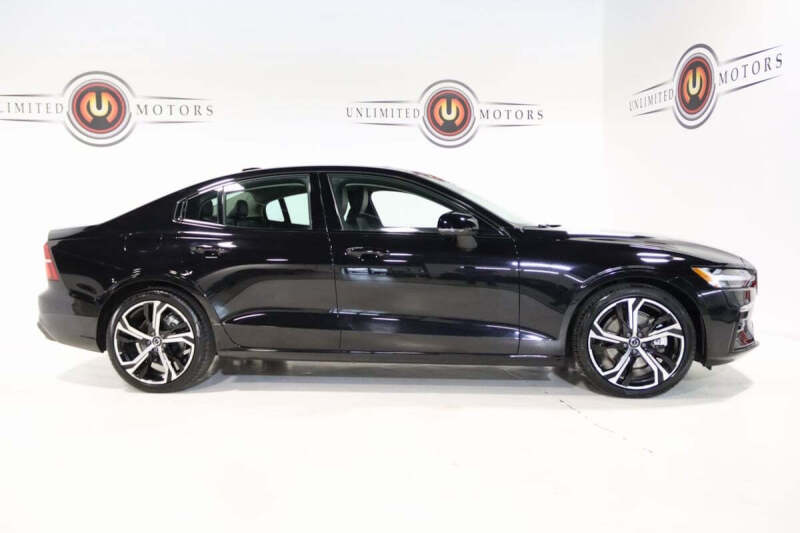 2025 Volvo S60 B5 Core