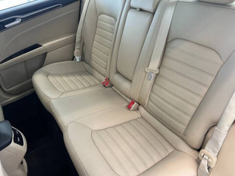2015 Ford Fusion SE