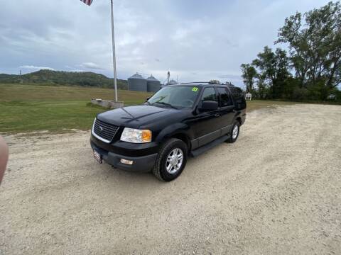 2003 Ford Expedition for sale at Apple Auto in La Crescent MN