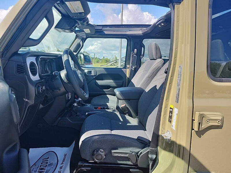 2025 Jeep Wrangler Sport S