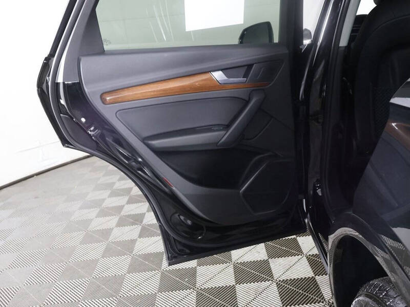 2023 Audi Q5 quattro Premium 40 TFSI