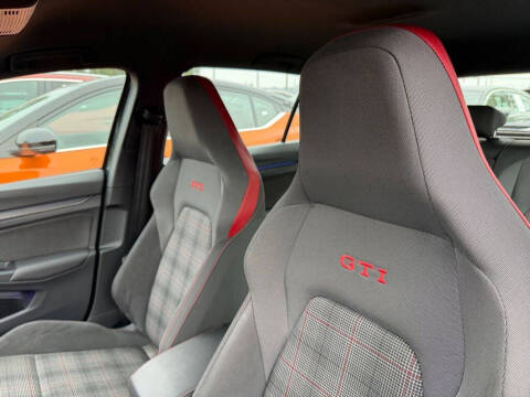 2023 Volkswagen Golf GTI 40th Anniversary Edition