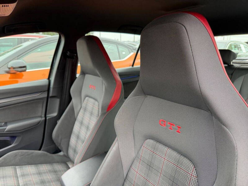 2023 Volkswagen Golf GTI 40th Anniversary Edition