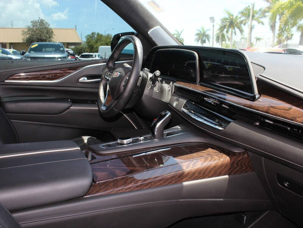 2022 CADILLAC Escalade SUV / Crossover - $105,995