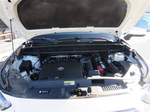 2021 Toyota Highlander LE