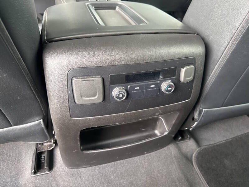 2020 GMC Yukon XL SLE