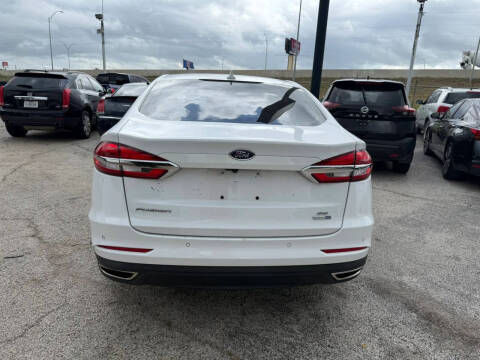 2020 Ford Fusion SE