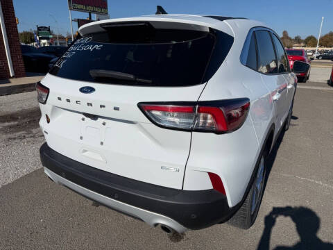 2020 Ford Escape SE