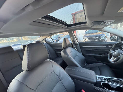 2022 Nissan Altima 2.5 SL