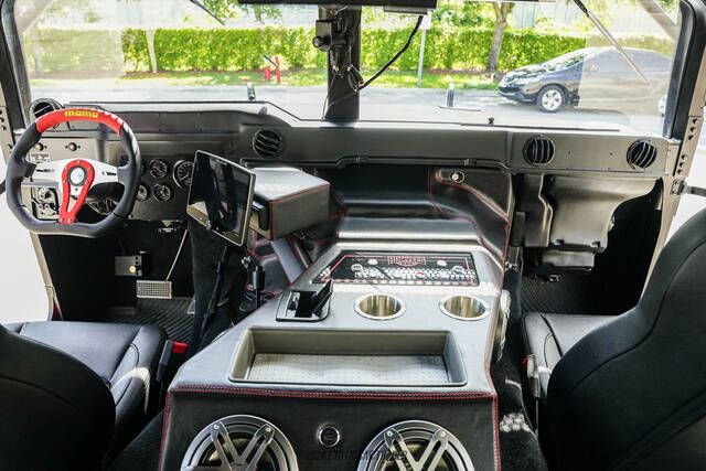 2018 AM General Hummer