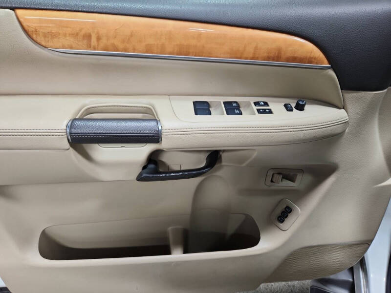 2014 Nissan Armada Platinum
