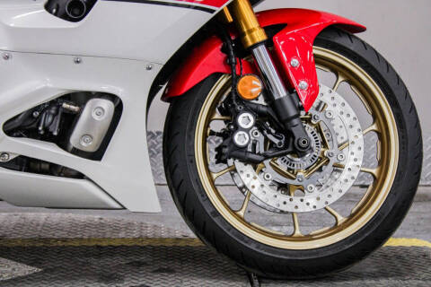 2022 Yamaha YZF-R1 World GP 60th Anniversa