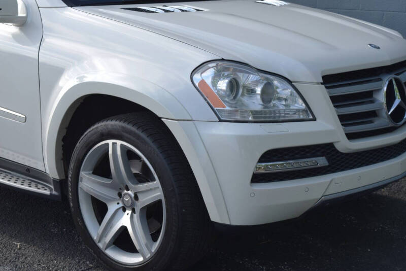 2011 Mercedes-Benz GL-Class GL 550 4MATIC