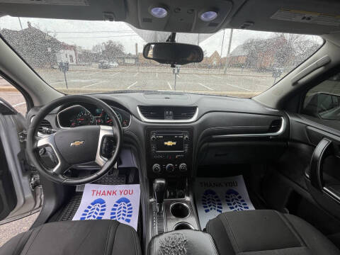 2017 Chevrolet Traverse LT