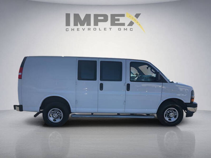 2023 Chevrolet Express Cargo Work Van - Photo 6