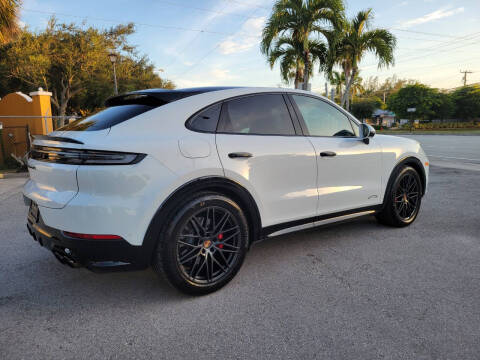 2025 Porsche Cayenne GTS Coupe