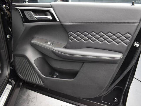 2025 Mitsubishi Outlander PHEV SEL Black Edition