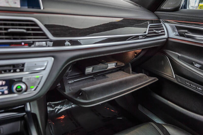 2019 BMW 7 Series 740i