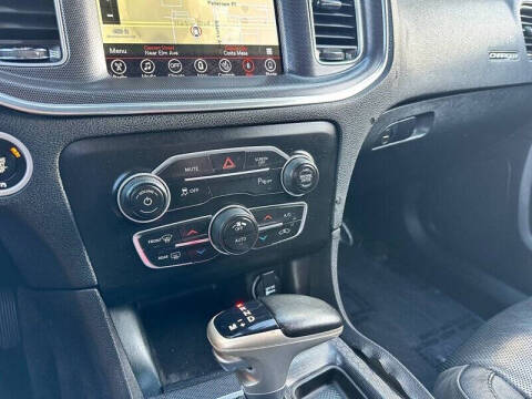 2017 Dodge Charger SXT