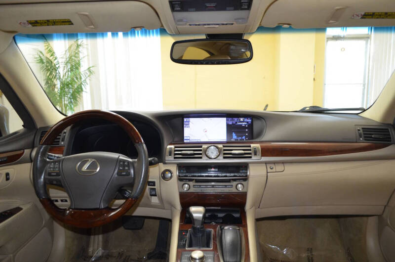 2013 Lexus LS 460