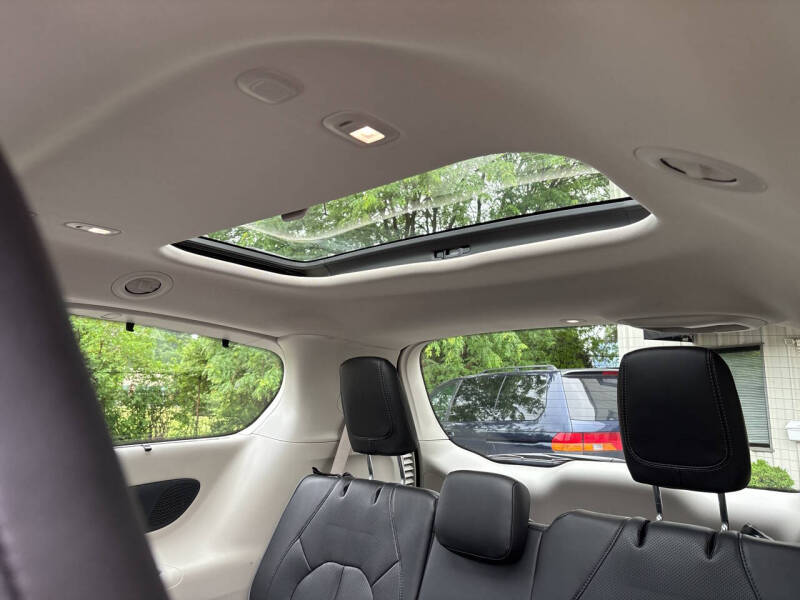 2020 Chrysler Pacifica Hybrid Limited