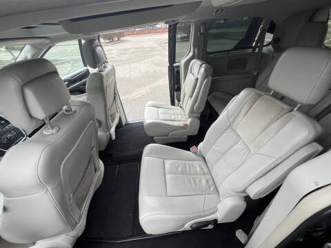 2012 Chrysler Town and Country Limited