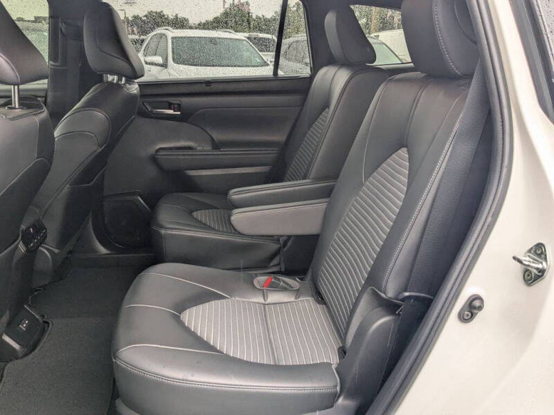 2023 Toyota Highlander XSE