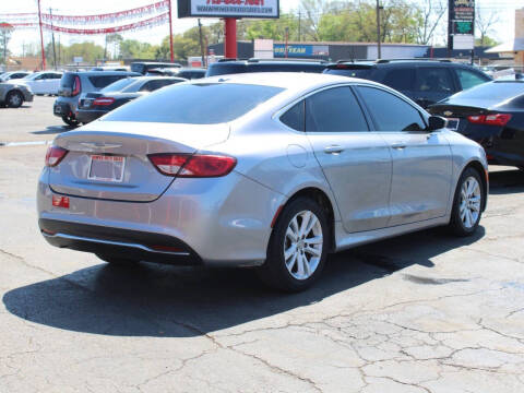 2015 Chrysler 200 Limited