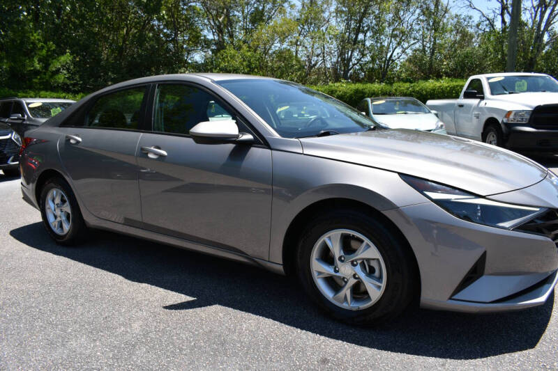 2023 Hyundai Elantra SE