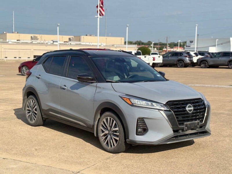 2023 Nissan Kicks SR