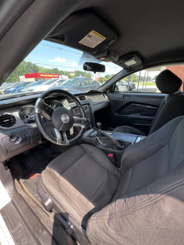 2013 Ford Mustang V6