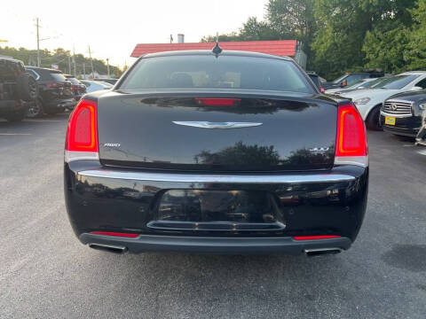 2015 Chrysler 300 Limited