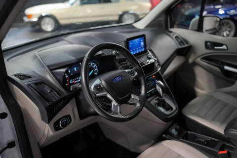 2022 Ford Transit Connect Titanium