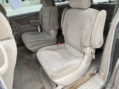 2006 Toyota Sienna LE 7 Passenger