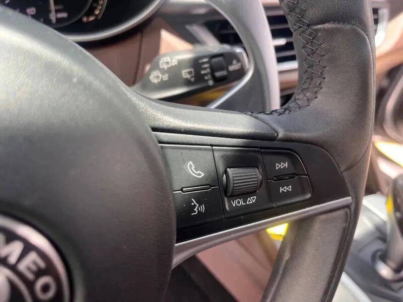 2018 Alfa Romeo Stelvio Ti Sport