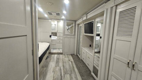 2022 Holiday Rambler Endeavor 38K?