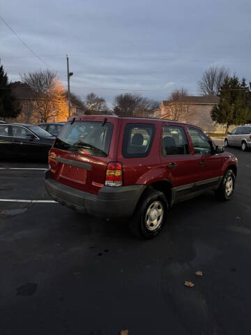 2005 Ford Escape XLS