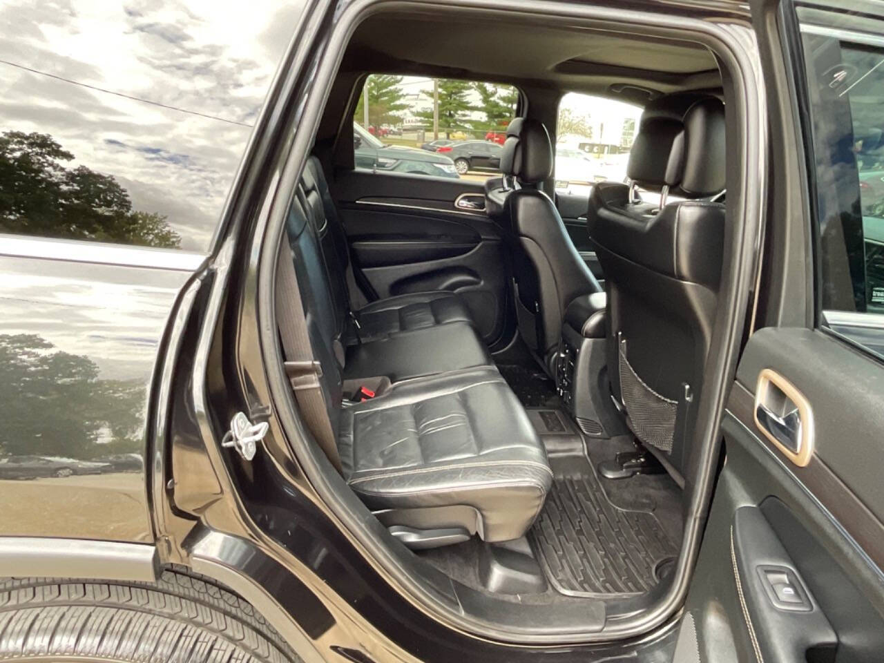 2014 Jeep Grand Cherokee for sale at Auto Connection in Waterloo, IA