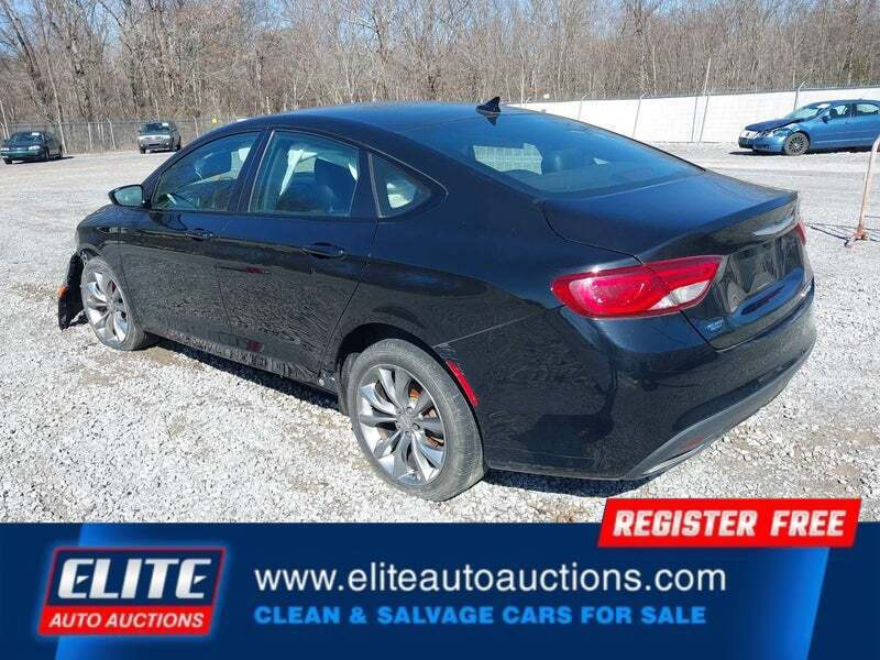 2015 Chrysler 200 S