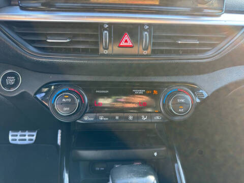 2022 Kia Forte GT Line