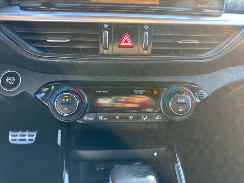 2022 Kia Forte GT Line