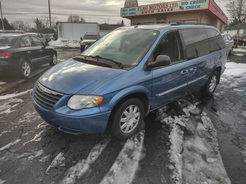 2007 Chrysler Town and Country for sale at Flag Motors in Columbus OH