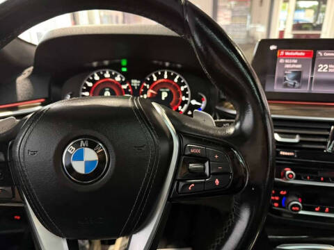 2019 BMW 5 Series 530i
