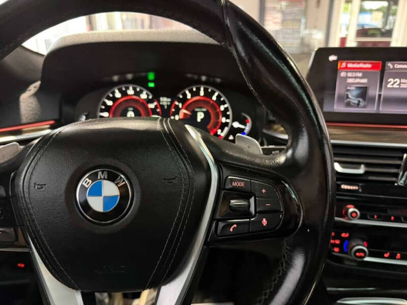 2019 BMW 5 Series 530i