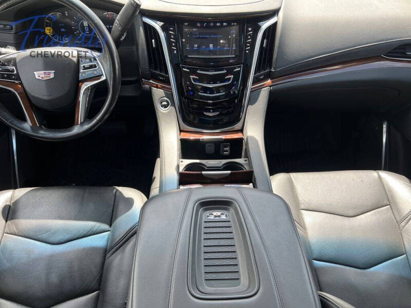 2019 Cadillac Escalade Luxury
